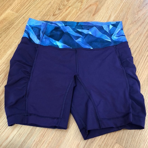 Lululemon Ruched Pockets Shorts 